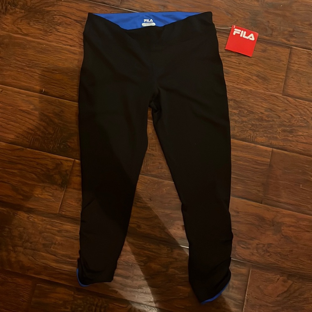 Womens Fila 3/4 workout pants